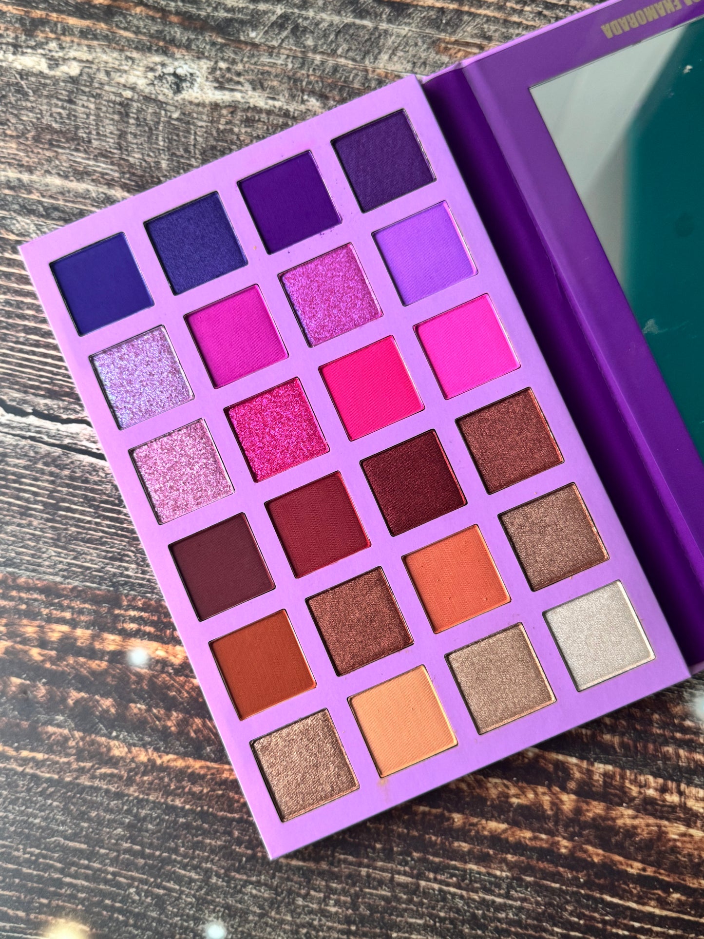 Paleta La chica enamorada Kara Beauty