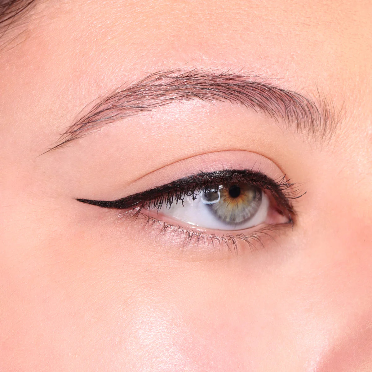 Delineador negro Moira Beauty