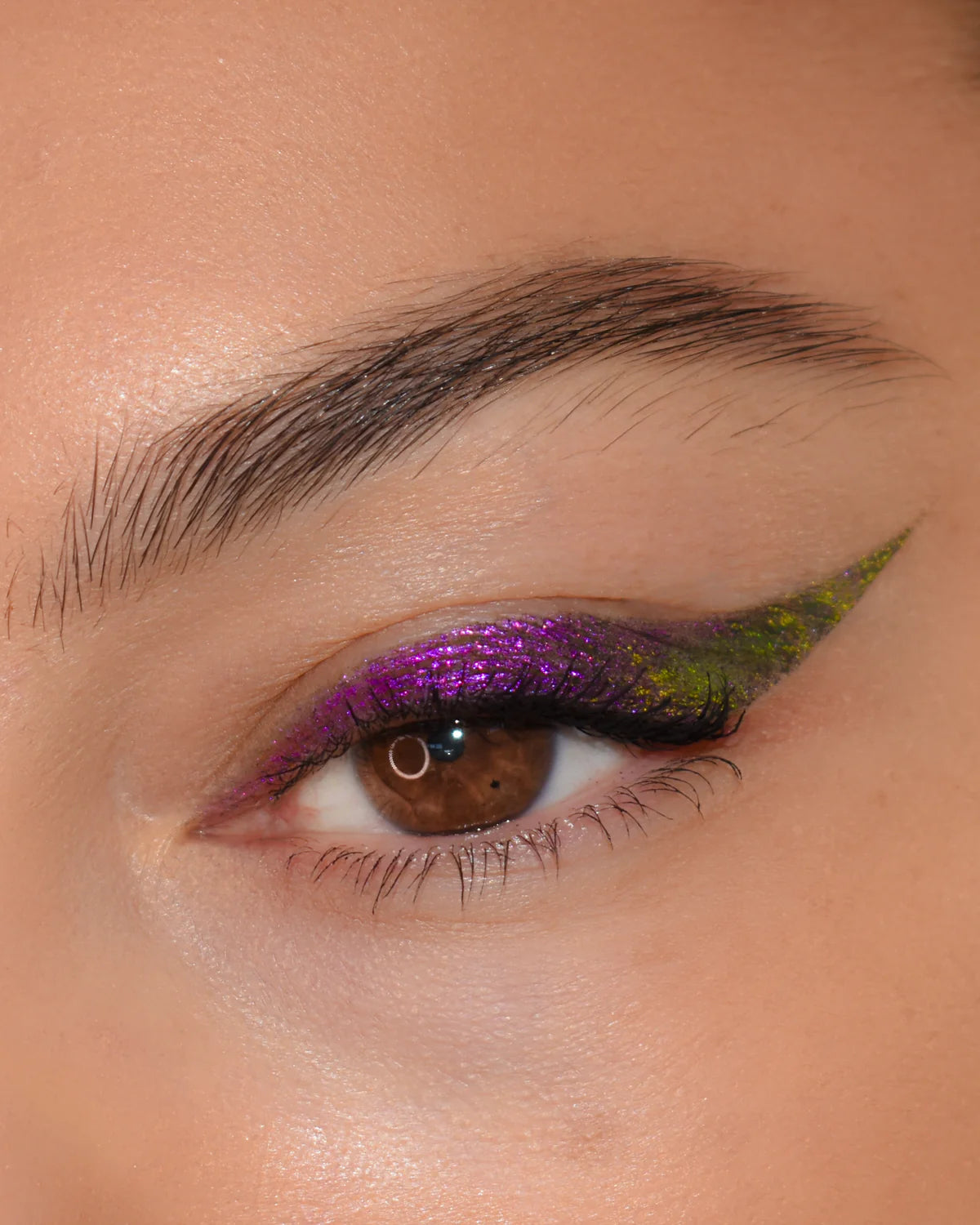 Supernova multichrome Moira beauty