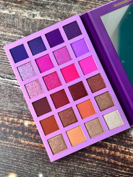 Paleta La chica enamorada Kara Beauty