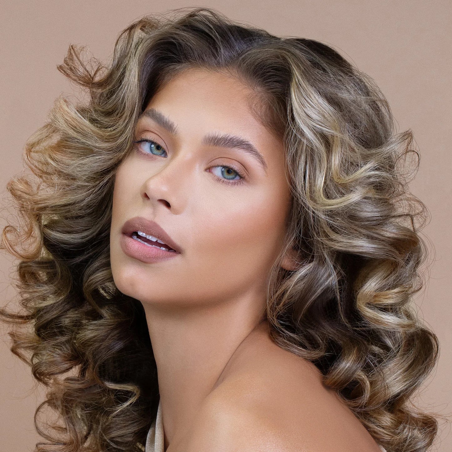 No Limits Cream Bronzer and Contour Stick LYS Beauty